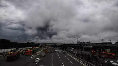 Delhi records minimum temperature of 10.1 degree Celsius, IMD predicts partly cloudy sky today