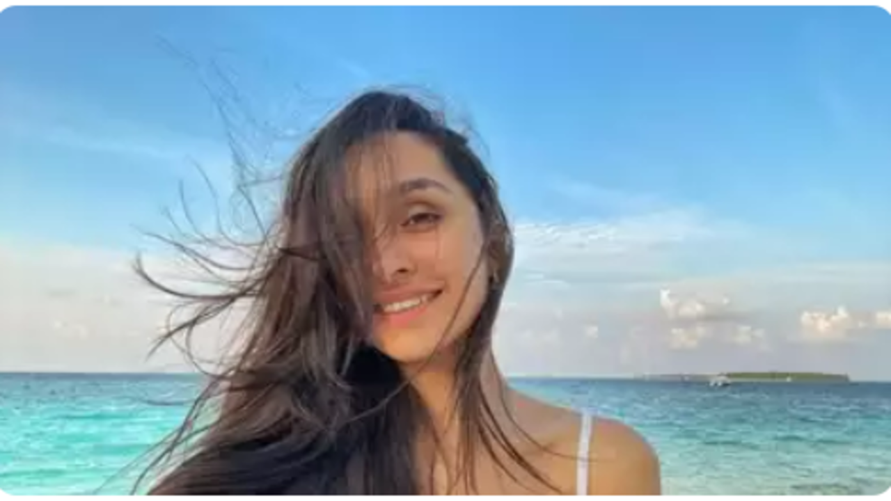 Shraddha Kapoor ditches the usual to BINGE on THIS on her Goa vacay: video  inside | Hindi Movie News - Times of India