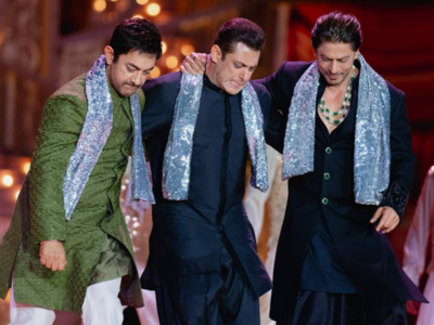 Waqt aa gaya hai; all three of us should work together now: Aamir Khan