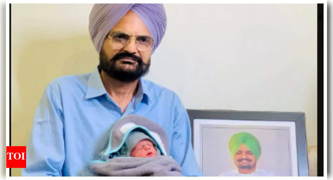 Late singer Sidhu Moosewala's parents welcome baby boy; fans say, 'he ...