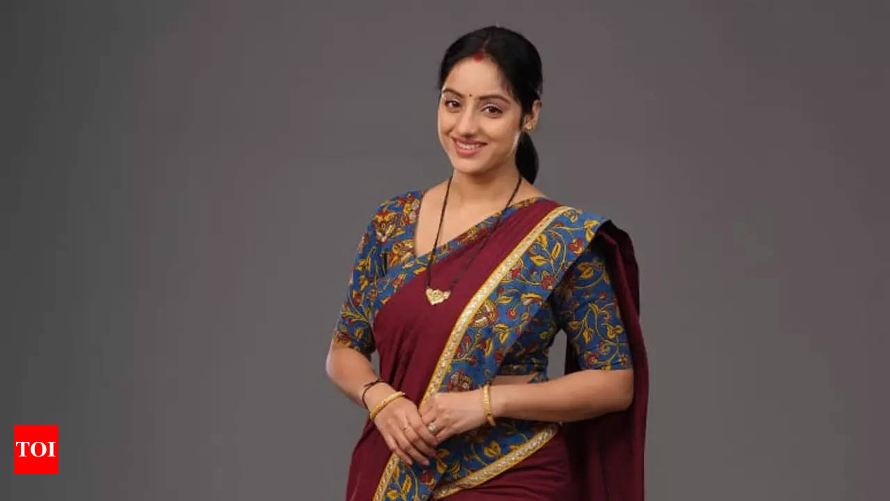 Sarees For Farewell (2019 Trends) - Sarees For Farewell Of Class 12,  College Farewell | POPxo | Saree, Sarees for girls, Trendy sarees