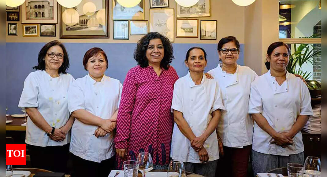 Inside an all-female Indian restaurant - Times of India