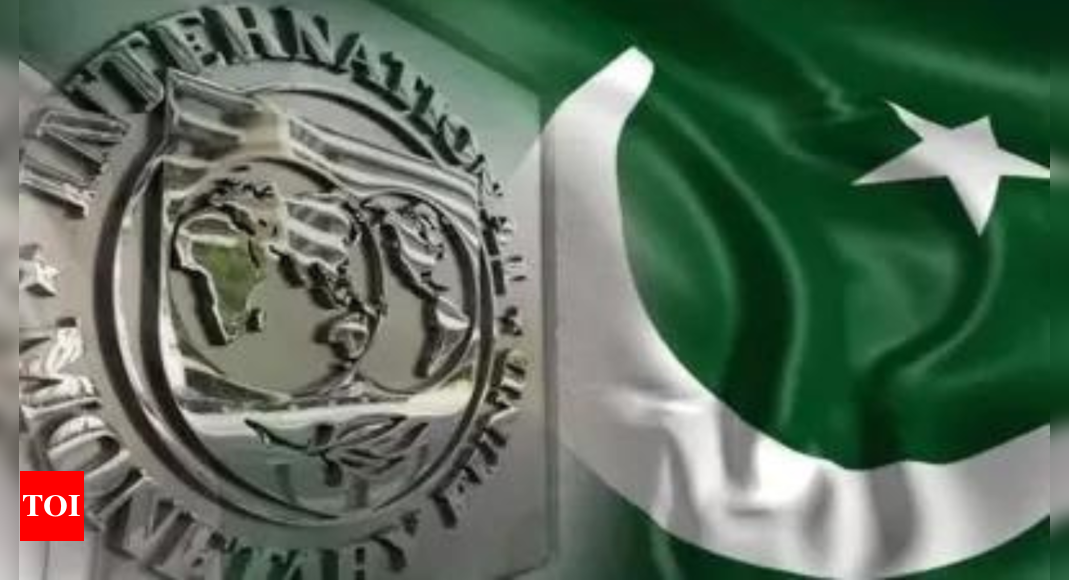 Pakistan sedang mencari paket penyelamatan yang lebih besar senilai $8 miliar dari Dana Moneter Internasional