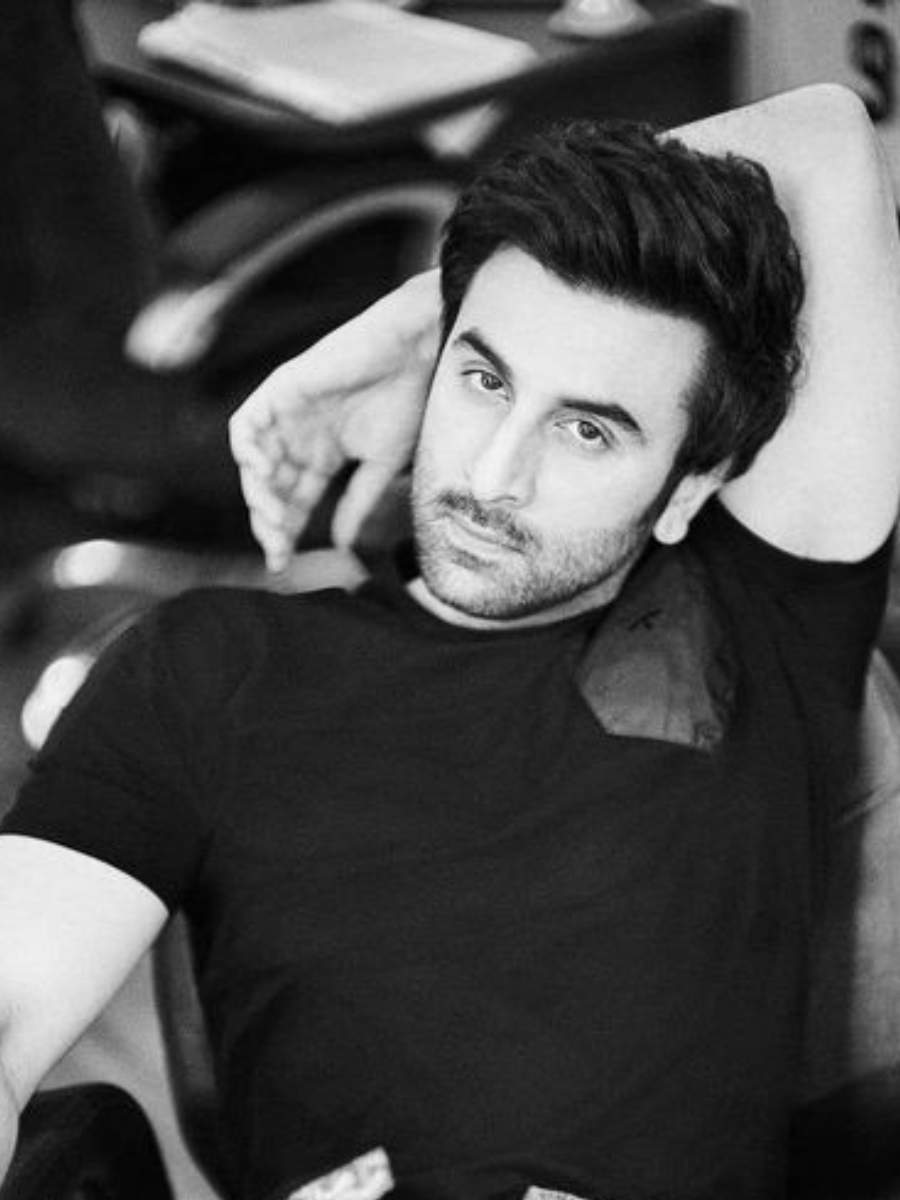 Ranbir Kapoor's Rs 35 Cr Pali Hill Bungalow, Car Collection And More ...