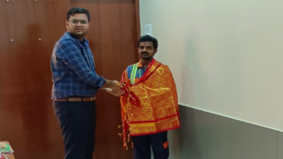 Trichy Corporation honours honest sanitary worker