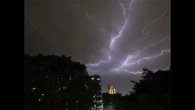 Hyderabad braces for thunderstorms and hailstorms, IMD issues 3-day alert