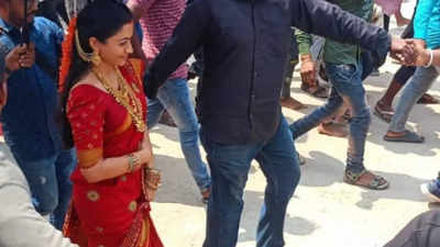 Rashmika Mandanna spotted in a red saree on the sets of 'Pushpa 2,' deets inside!