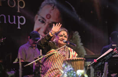 Usha Uthup feted for Padma award at city club in Kolkata