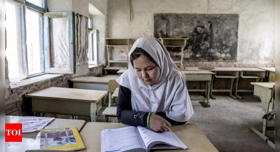 Plus d’un million de filles afghanes ne sont pas scolarisées alors que la nouvelle année scolaire commence sous le régime taliban