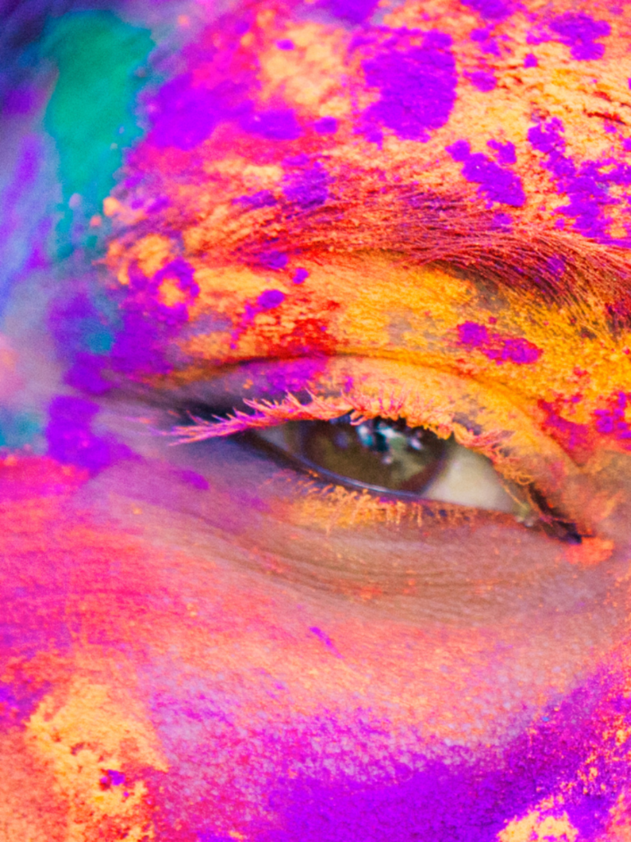 ​10 eye care practices you must follow before playing Holi