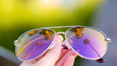 Aviator sunglasses: a unisex style statement