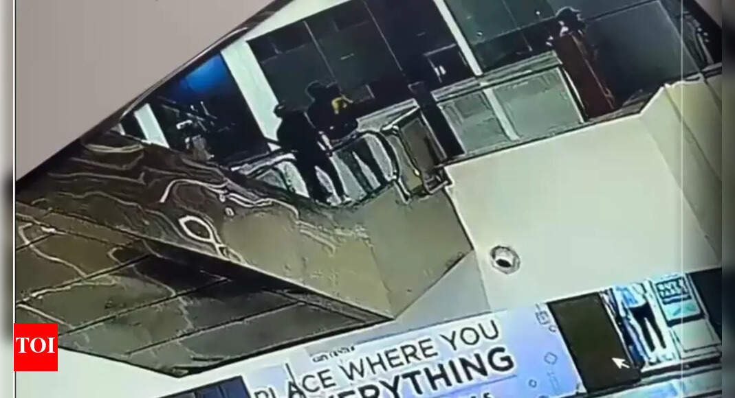 Death at mall: Baby slips off father’s hands, falls 3 floors – Times of India
