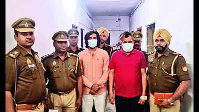 2 from Gurgaon arrested in snake venom supply probe
