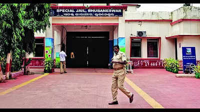 Cops keep eye on jail inmates to prevent disruption of poll process