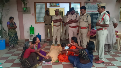 Family protests with dead body in front of police station in Chittoor district