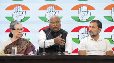 Congress claims funds squeeze post IT action, taxmen deny freezing accounts
