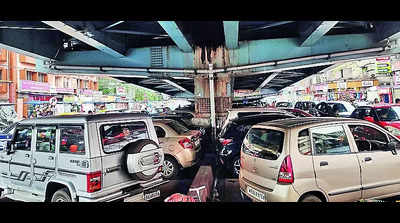 Gariahat parking returns with Chaitra sale, civic body keeps it free for now