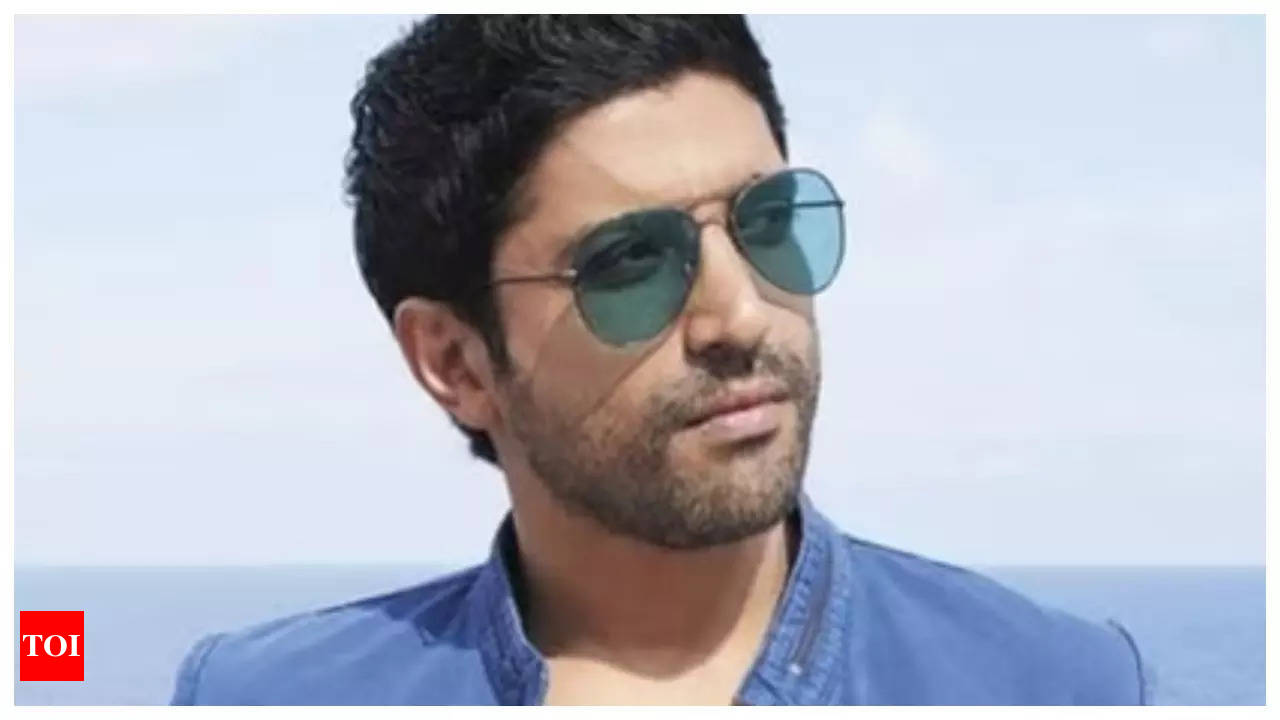 Radio City - Can you guess the name of Farhan Akhtar LIVE band in the movie  Rock On ? Farhan Akhtar LIVE is performing in Delhi on 8th May.To Win  tickets listen