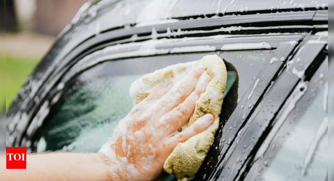 how-to-remove-holi-colour-stains-from-your-car-scooter-motorcycles