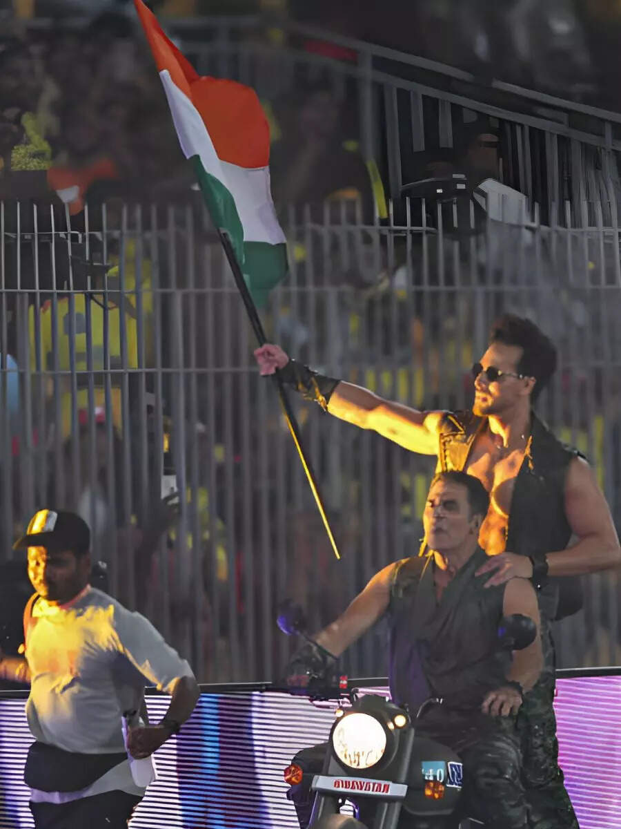 Akshay Kumar, Tiger Shroff set stage on fire in IPL 2024 opening