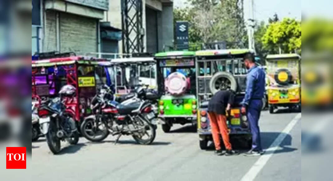 E-Rickshaws Registration: 3,000 E-rickshaws Yet To Be Registered ...