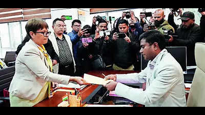 NPP’s Ampareen files papers for Shillong seat
