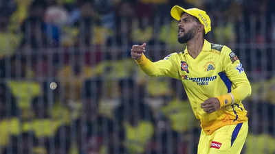 'The way he used Mustafizur...': Sunil Gavaskar impressed with Ruturaj Gaikwad's captaincy debut for Chennai Super Kings