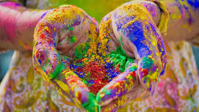 Happy Choti Holi 2024: 51 best Holi wishes, messages, quotes and images to share with friends and family