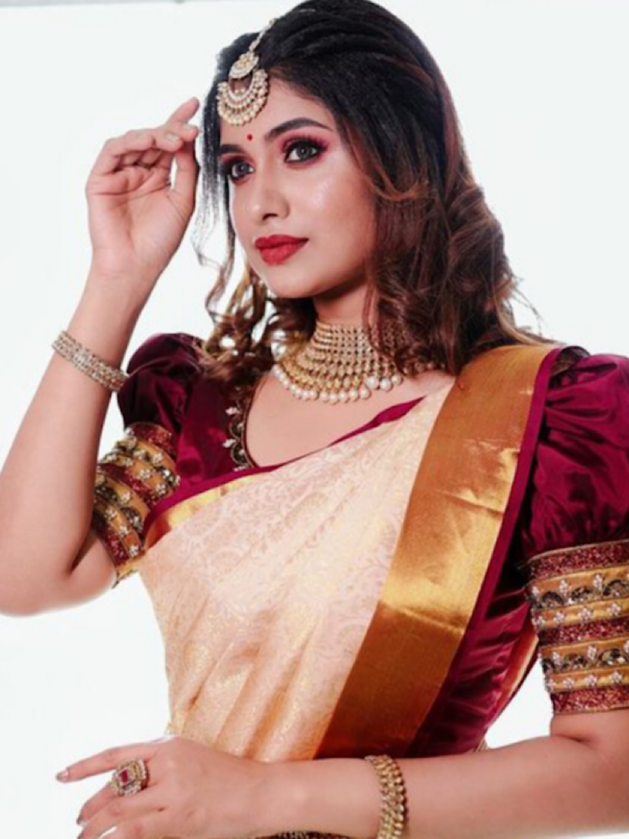 Chic looks of Modhalum Kaadhalum actress Ashwathy Ash | Times of India