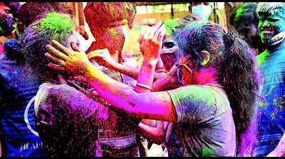 How to celebrate Holi amid water crisis?
