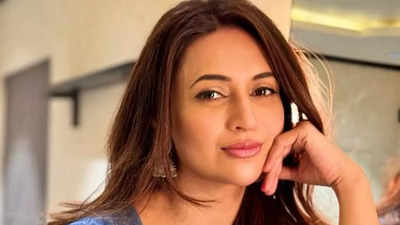 Exclusive - Divyanka Tripathi reacts to how she deals with judgements and trolls; says 'There are times when someone would comment on my English, my body, my looks, this just...'