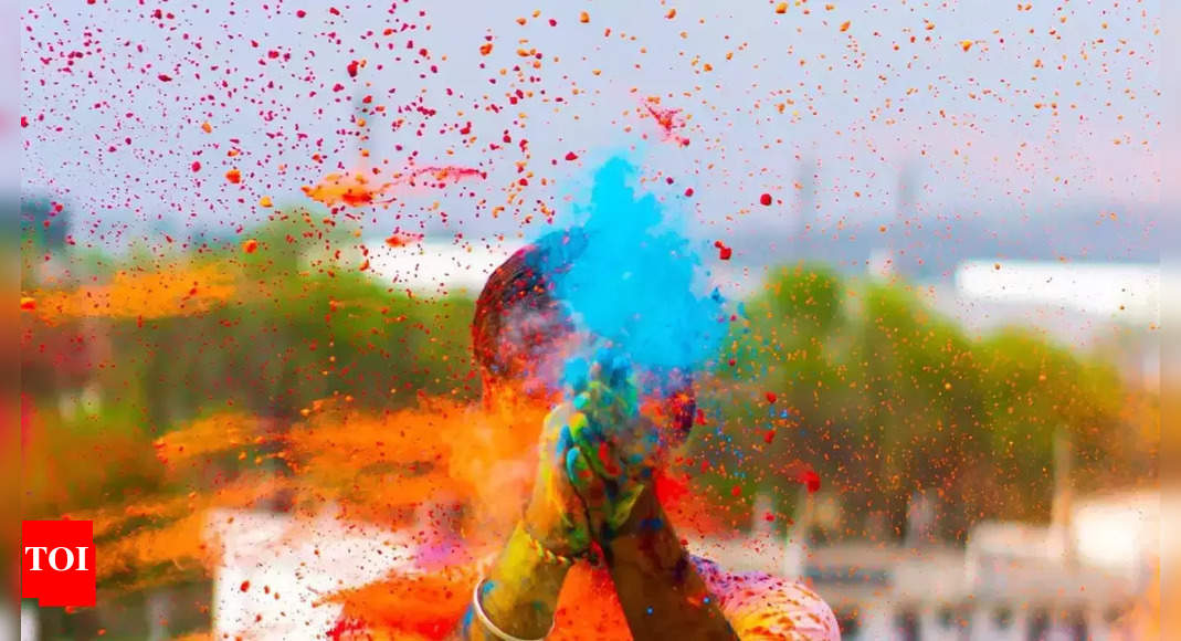 the history of holi