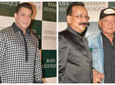 Salman at Baba Siddique's iftar party with Salim Khan