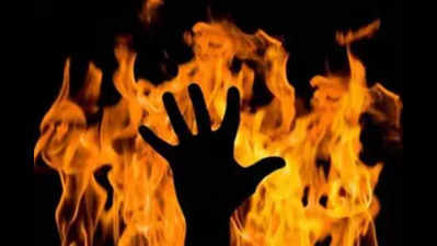 Mobile charger sparks fire, 4 Uttar Pradesh kids burnt alive