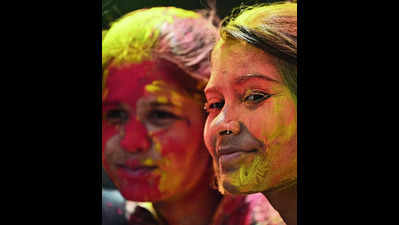 holi united colours