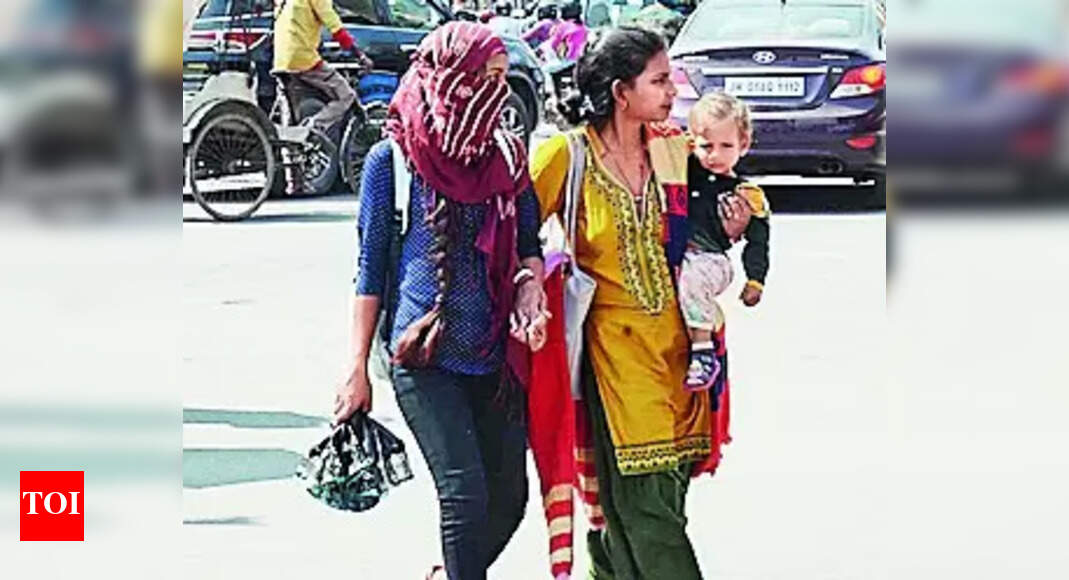 Holi: Warm Morning, Rainy Evening On Holi Day | Ranchi News - Vimarsana News