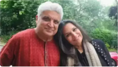 Shabana Azmi and Javed Akhtar twin in white, as they host grand Holi bash at their house: pics inside