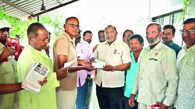 From Rs 10 to Rs 1L, how farmers crowdfund ​Raju Shetti's campaigns