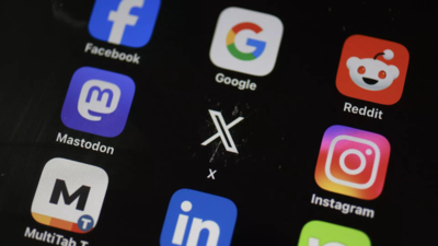 Florida passes law restricting teen social media access