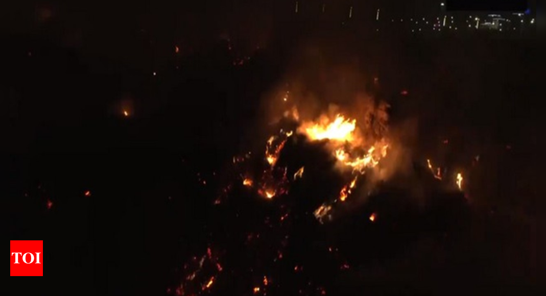 fire at Noida authority's dumping yard, flames continue for over 18 hours