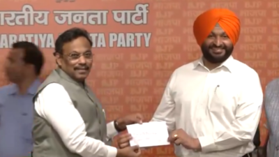 Congress MP Ravneet Singh Bittu joins BJP