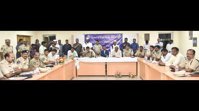 Andhra Pradesh-Telangana border meeting to stop illegal money transfer