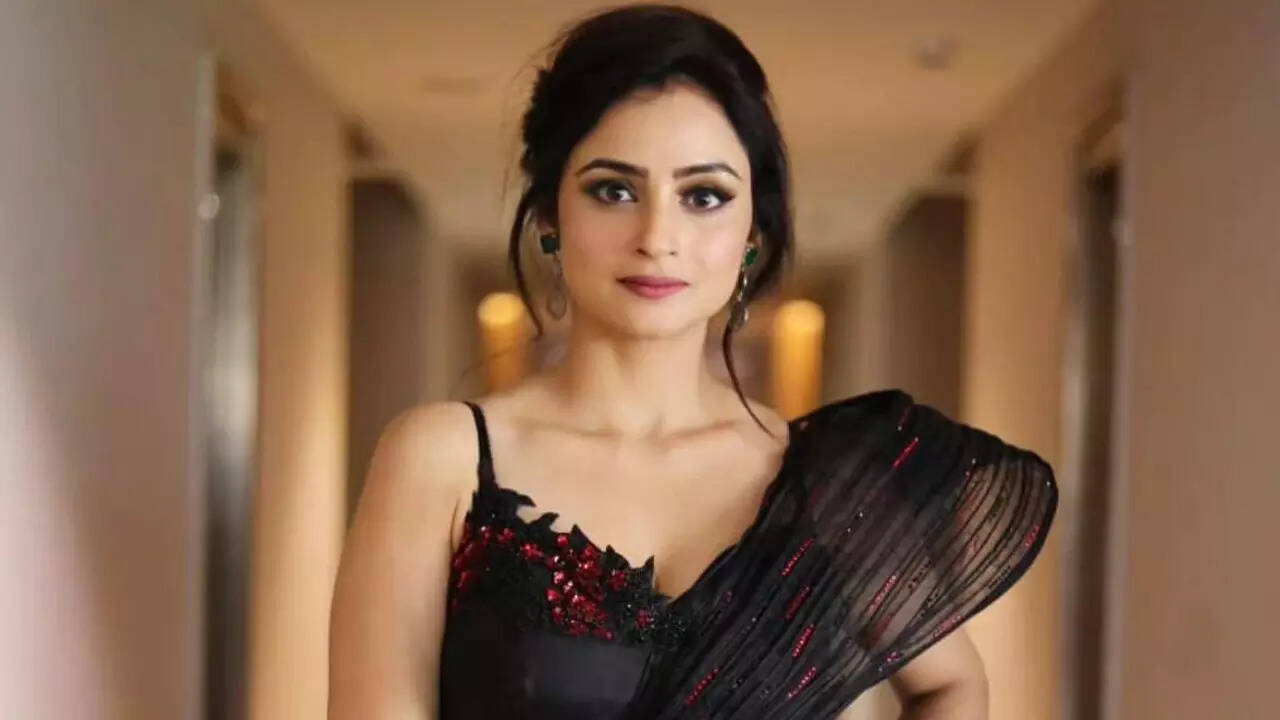 Exclusive - Madirakshi Mundle on doing OTT shows: Would like to do  something that family audiences can watch anywhere without having to worry  what they might end up seeing - Times of India
