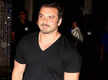 
Sohail Khan jets off to Maldives; spotted at airport with kids
