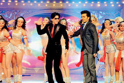 B'wood sizzles at the Airtel Superstar award show