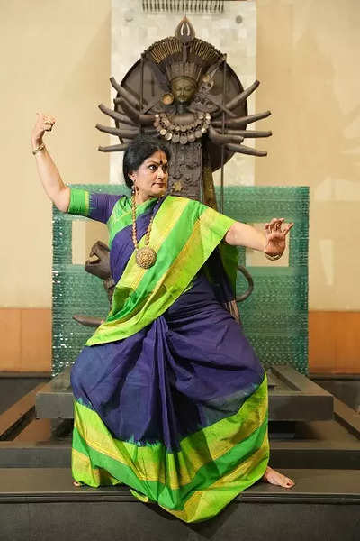 CLASSICAL DANCE NEEDS TO ADDRESS THE ISSUES OF OUR TIMES: GEETA CHANDRAN