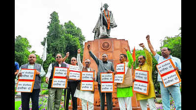 Yet another face-off: Protests by AAP, BJP disrupt special session