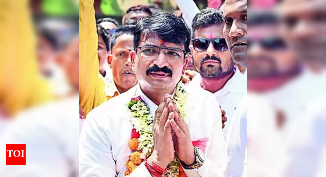 BJD: Cong Veteran's Son Joins Bjd, Named City Ls Seat Candidate | Bhubaneswar News - Vimarsana News