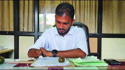 After losing both arms & defence dream,Navelim youth clears civil service exam