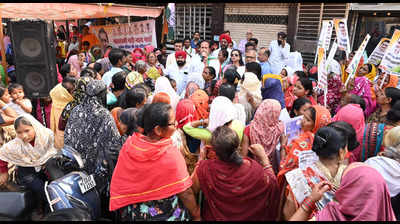 Congress launches Mahalakshmi Nari Nyay Guarantee awareness campaign in Raipur
